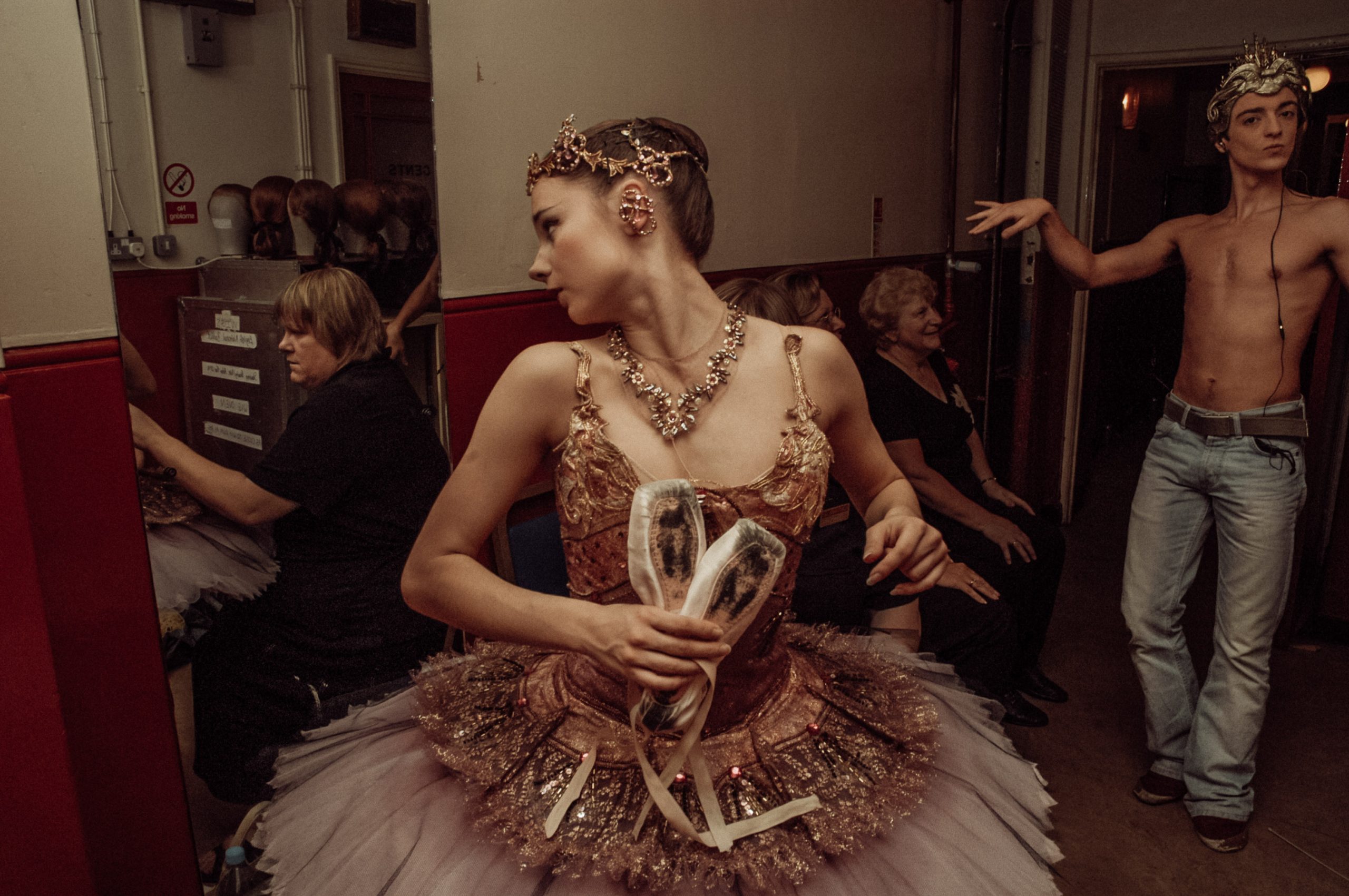 English National Ballet backstage reportage photography by Sophie Laslett – The Sleeping Beauty rehearsal for The Times.