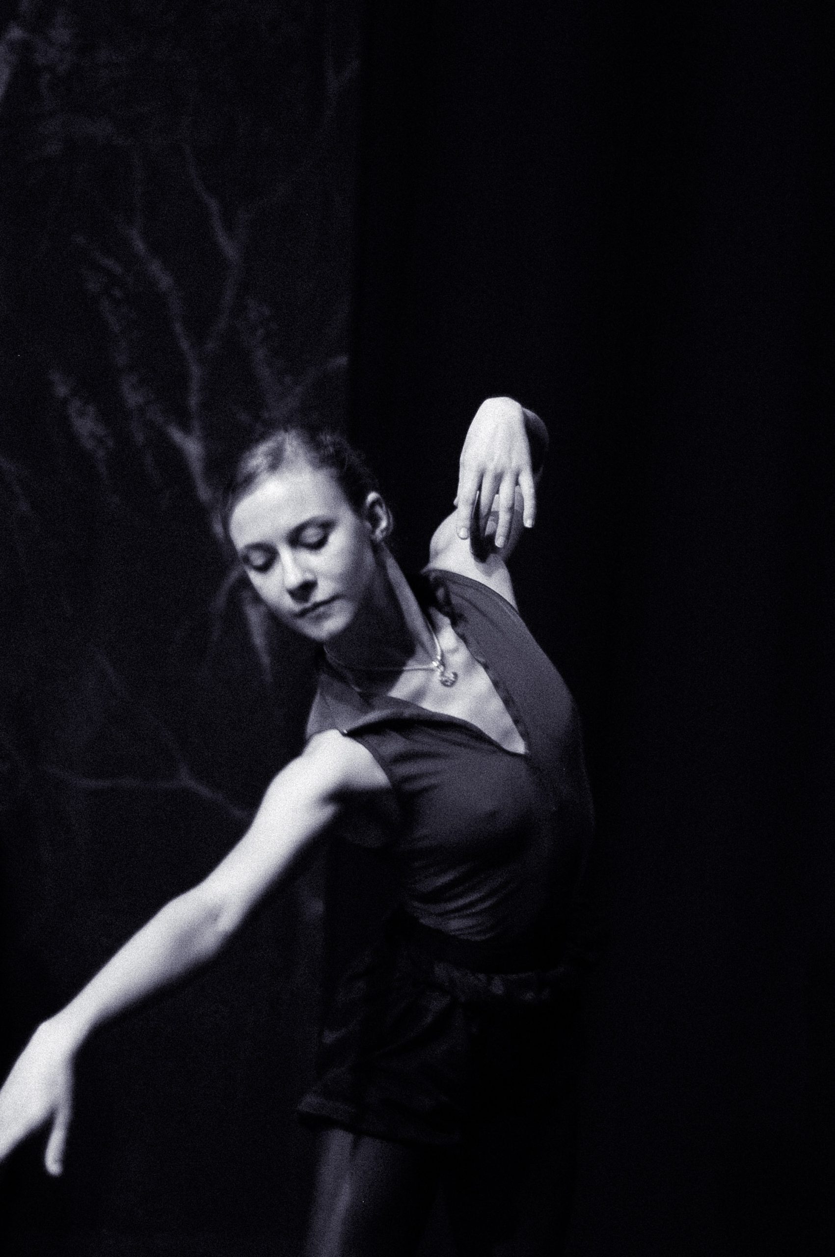 English National Ballet backstage reportage photography by Sophie Laslett – The Sleeping Beauty rehearsal for The Times.