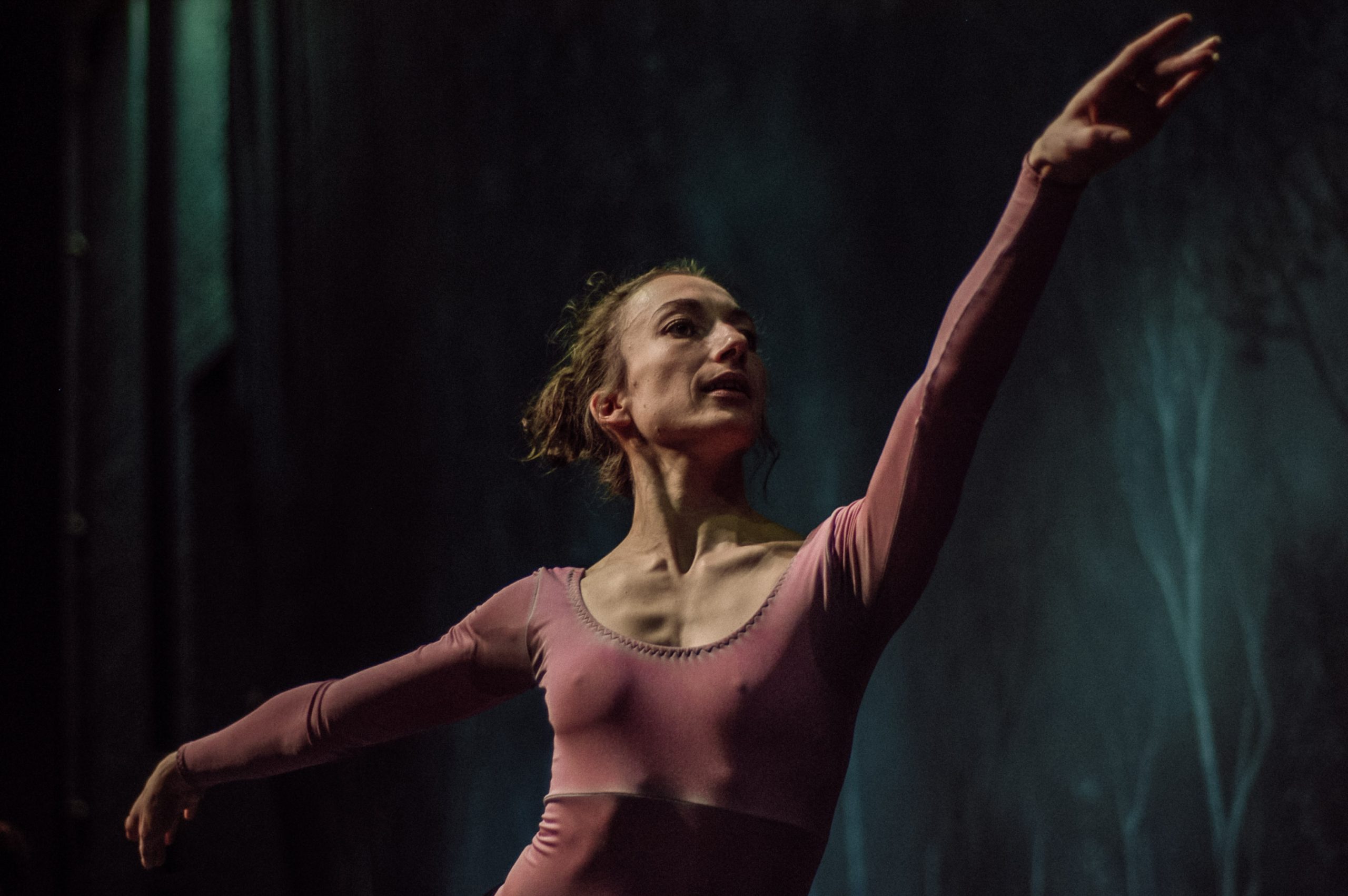 English National Ballet backstage reportage photography by Sophie Laslett – The Sleeping Beauty rehearsal for The Times.