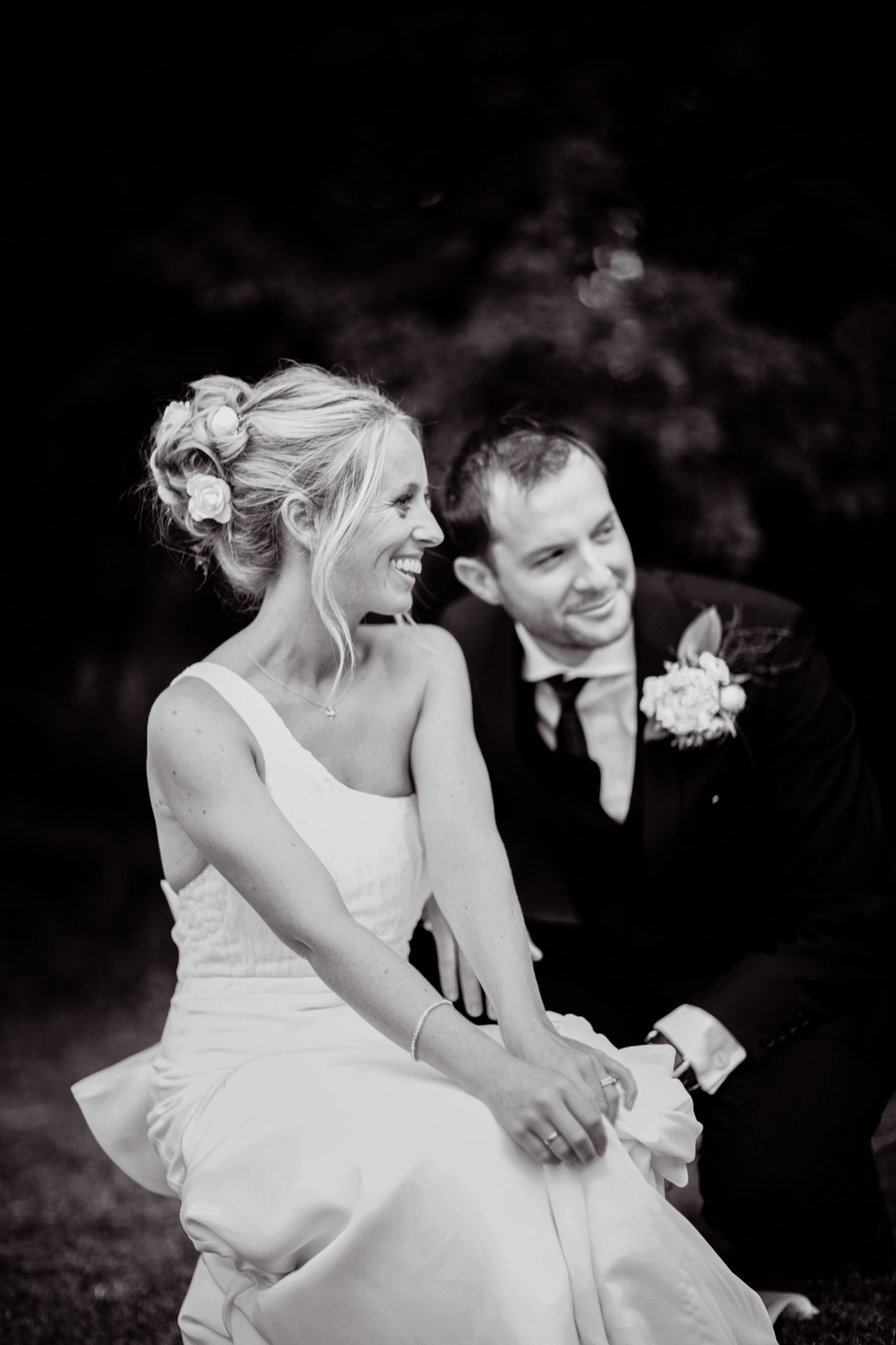 Candid reportage wedding photography in Yorkshire by Sophie Laslett capturing natural moments.