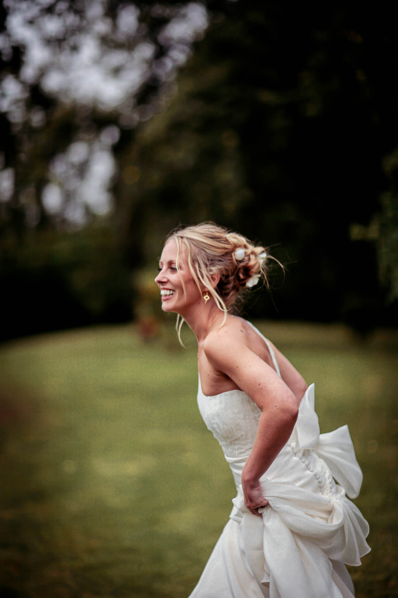 Candid reportage wedding photography in Yorkshire by Sophie Laslett capturing natural moments.