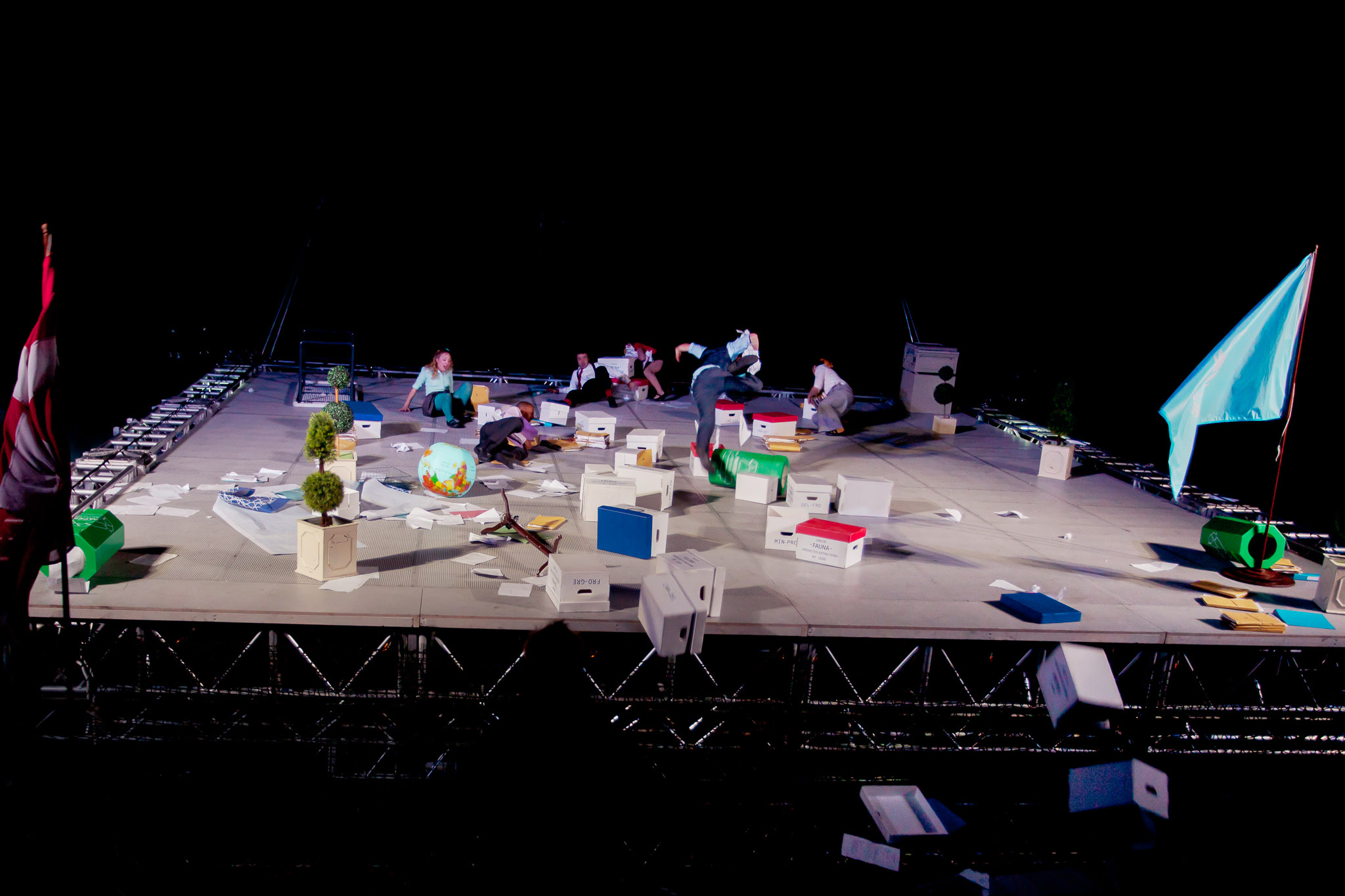 Wired Aerial Theatre performing at the Norfolk & Norwich Festival, professional event photography in Norwich by Sophie Laslett.