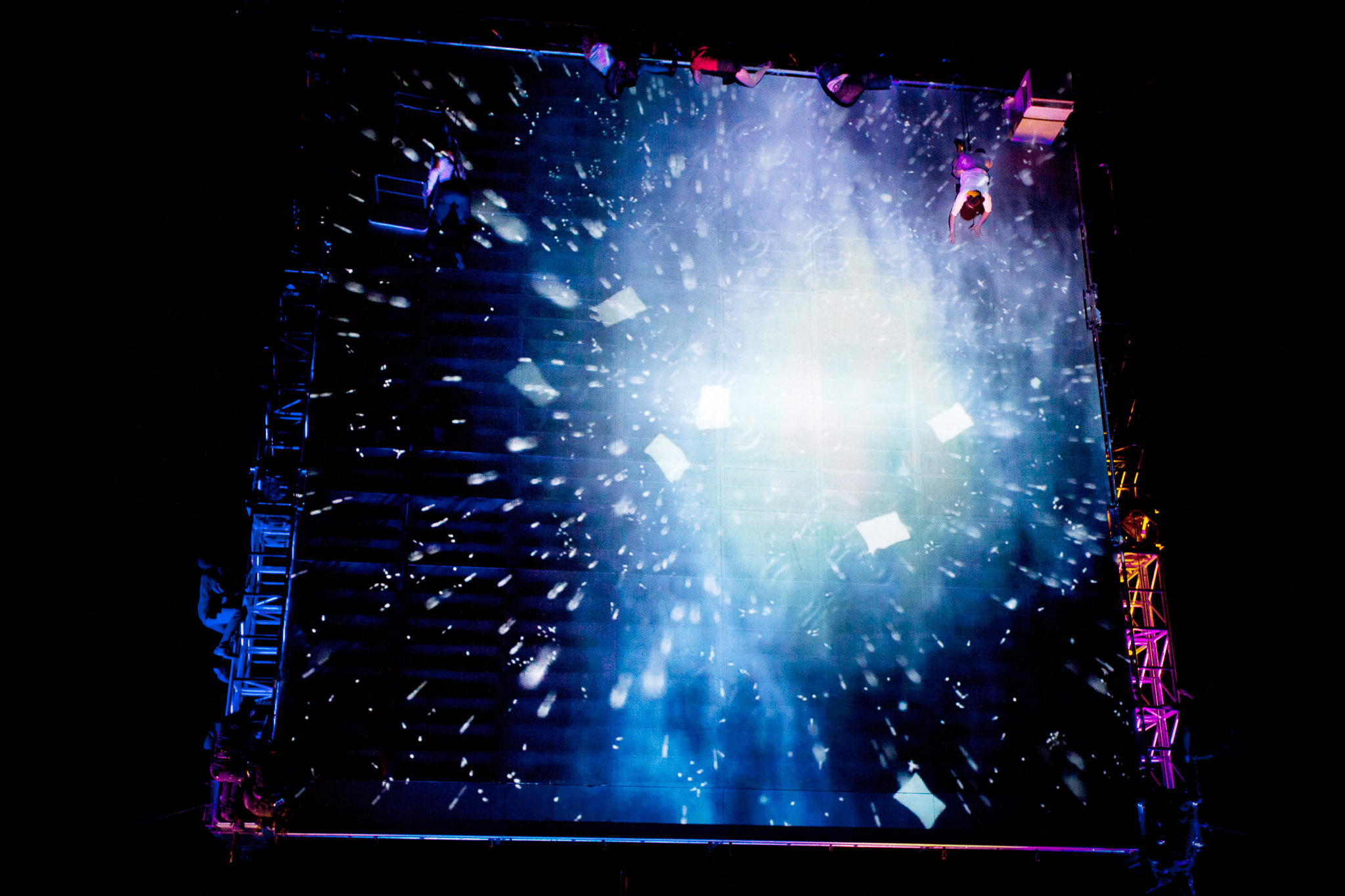 Wired Aerial Theatre performing at the Norfolk & Norwich Festival, professional event photography in Norwich by Sophie Laslett.